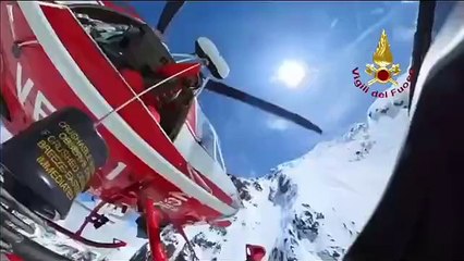 Lo spettacolare soccorso tra le nevi: una donna si era infortunata lungo la ferrata dei Funs