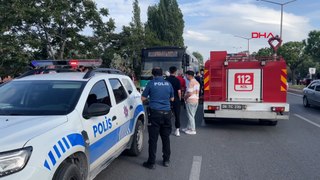 Kayseri'de yolun karşısına geçmeye çalışan anne- oğul otobüsün altında kalıp yaralandı