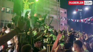Burdur'da Fenerbahçeliler Galibiyeti Coşku İle Kutladı