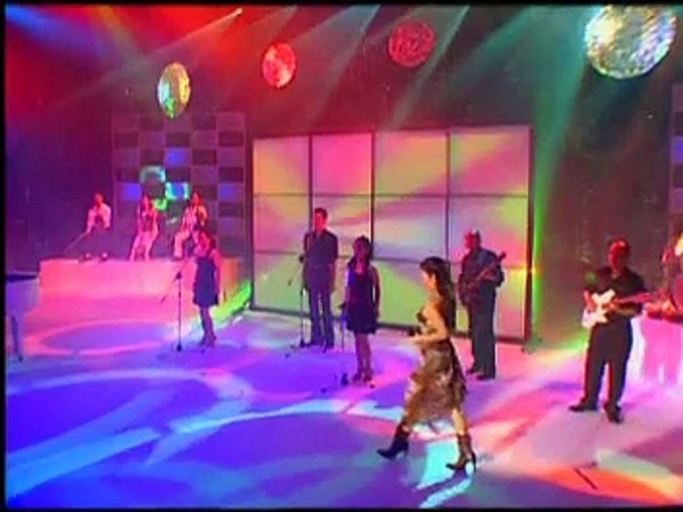 Cẩm Ly - Em Sẽ Là Người Ra Đi (Live Music Video)(360P)