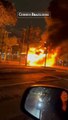 Moradores ateiam fogo em ônibus em região de Porto Alegre