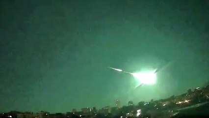 스페인 밤 하늘을 가르며 빛나는 유성..."운석 발견 가능성 낮아" / YTN