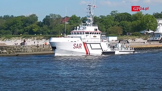 W Ustce trwają poszukiwania surfera