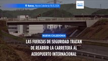 Las autoridades tratan de retomar el control de la autopista hacia el aeropuerto en Nueva Caledonia