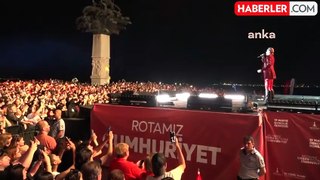 İzmir'de 19 Mayıs coşkusu: Sıla konseri büyük ilgi gördü