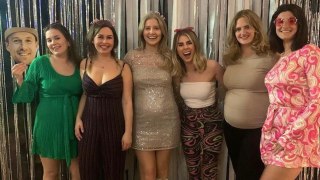 Bride AND four bridesmaids pregnant at same time