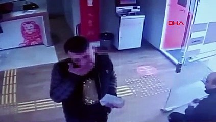 Müstehcen fotoğrafla iğrenç tuzak: 609 bin TL dolandırdılar