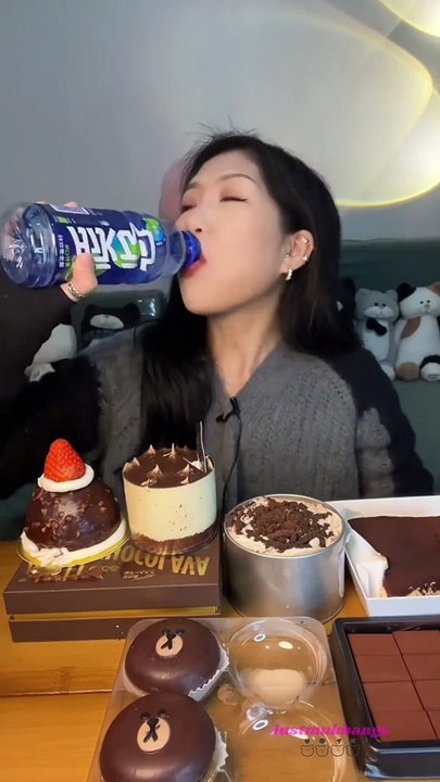 #40 Desserts mukbang/ASMR || Chocolate dessert set || Iceberg lava, Brown sugar pop balls, brown....