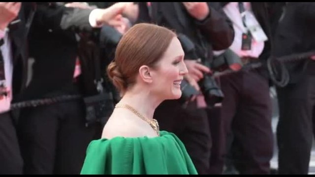 Da Julianne Moore a Michelle Yeoh, sfilata di star a Cannes