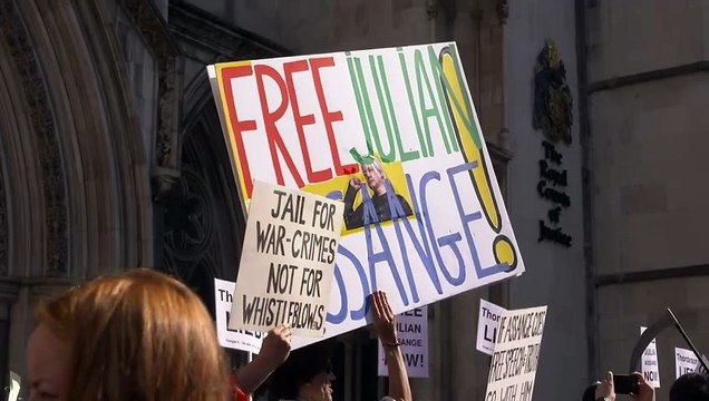 Stella Assange arrives at High Court for extradition ruling