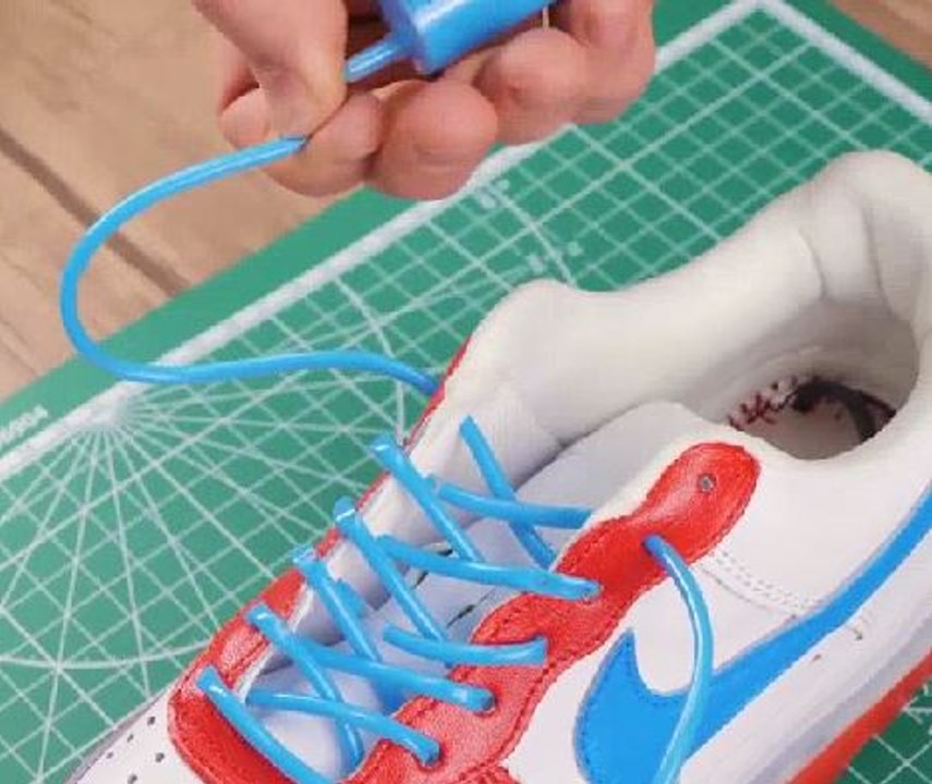 Give new life to your old boring sneakers with these awesome ideas!