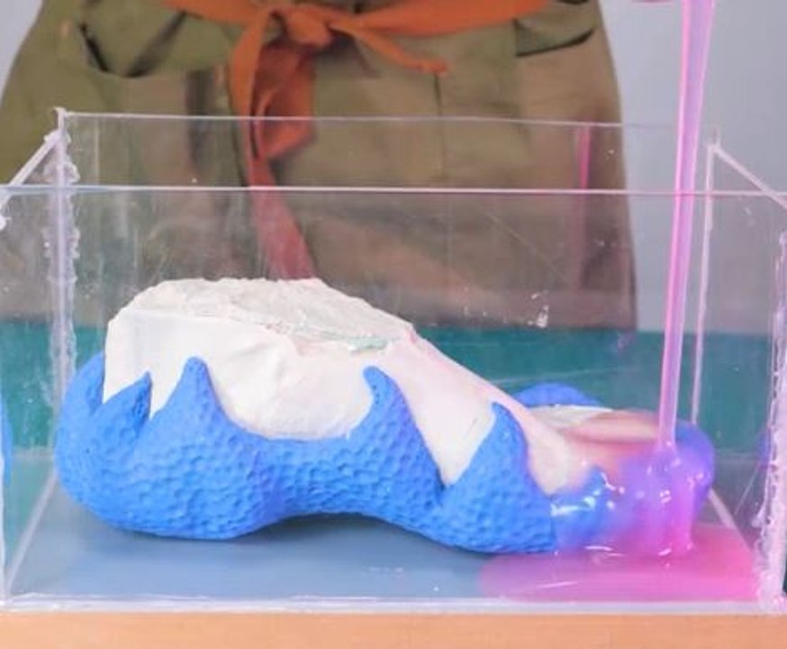 These silicone sneakers look like magic!