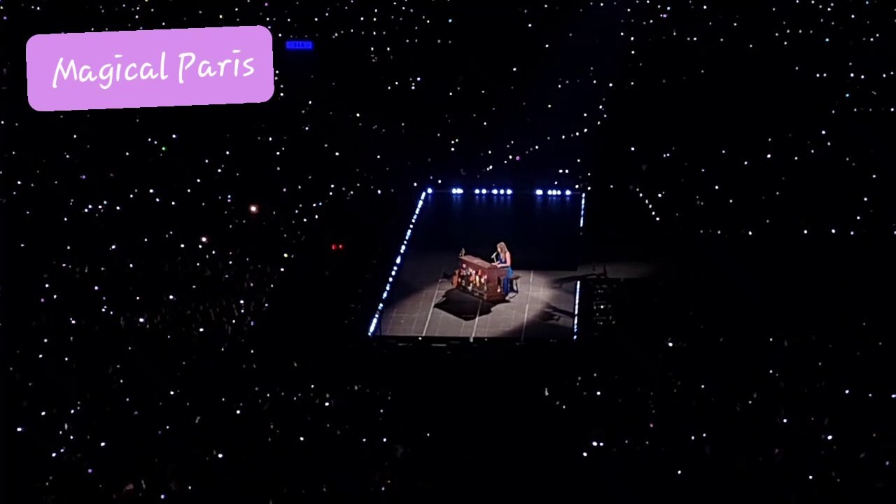 Heartfelt songs on guitar and piano in Paris, then the singer swims away, the second time! A big suprise!