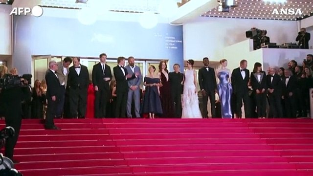 Cannes, le star del cinema mondiale sul red carpet del Festival
