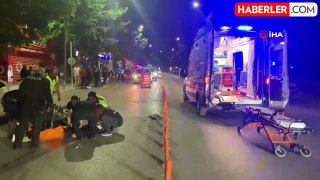 Burdur'da park halindeki otomobile çarpan motosikletli genç ağır yaralandı