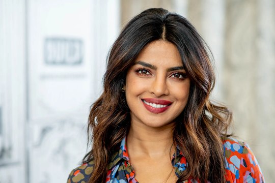 Priyanka Chopra का 23 सेकंड का वीडियो वायरल, बदला हुआ दिखा एक्ट्रेस का लुक