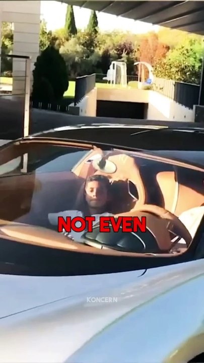 Ronaldo's Bugatti is so expensive that not even Tate could afford it!_Full-HD