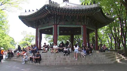 [날씨] 서쪽 여름 더위·동쪽 선선...자외선·오존 주의 / YTN