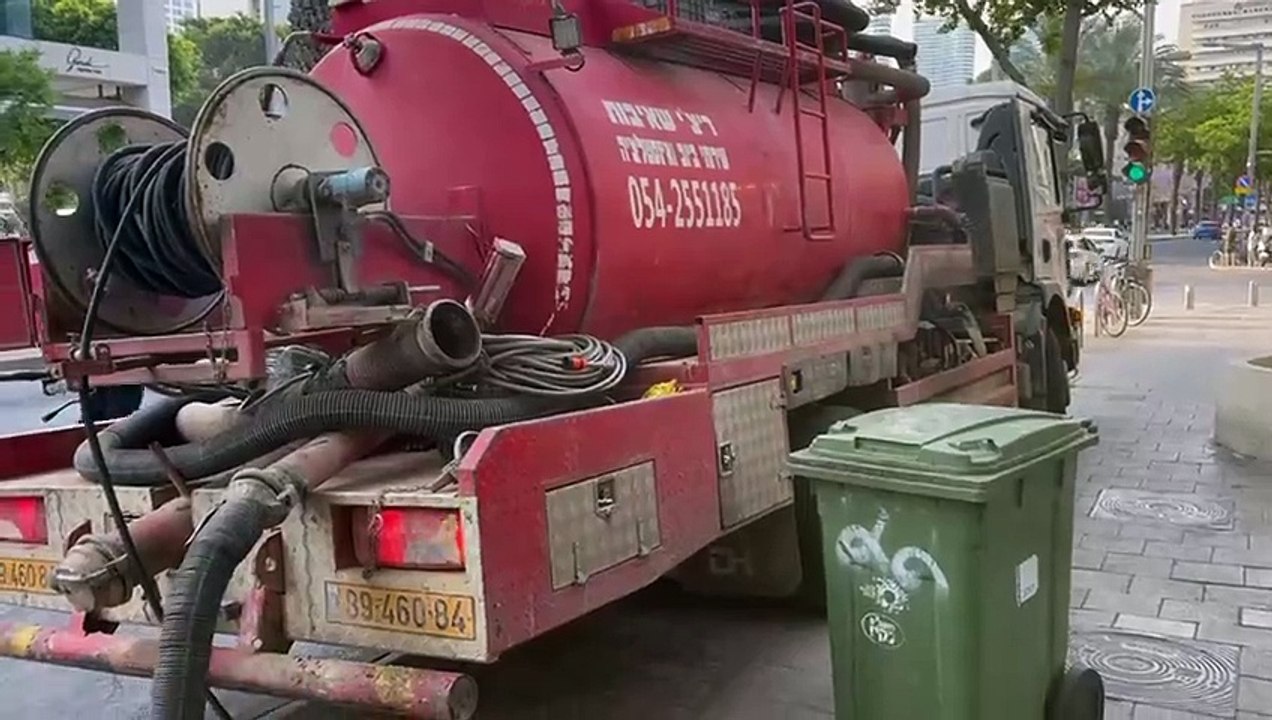 שירותי ביובית ברמת גן - ענק הביובית