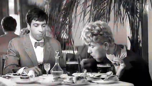 – Шура, сколько вам нужно денег для счастья? Золотой телёнок