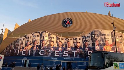 "C'est important d'avoir un plan B" : les jeunes footballeurs du PSG découvrent les métiers du club
