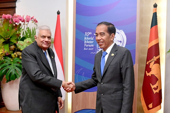 Momen Presiden Jokowi  Bertemu Presiden Sri Lanka di Bali