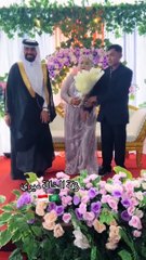 شاب يسافر لاندونيسيا ليحضر حفل زفاف عاملتهم