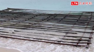 澎湖後寮出現不同款式廢棄蚵棚 研判自中國和台灣本島流入