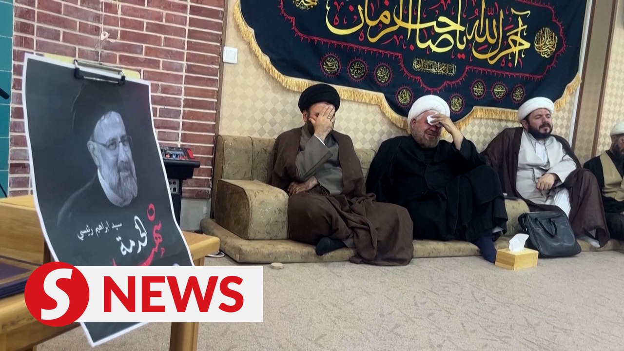 Mourners in Iraq pay tribute to late Iranian president Raisi