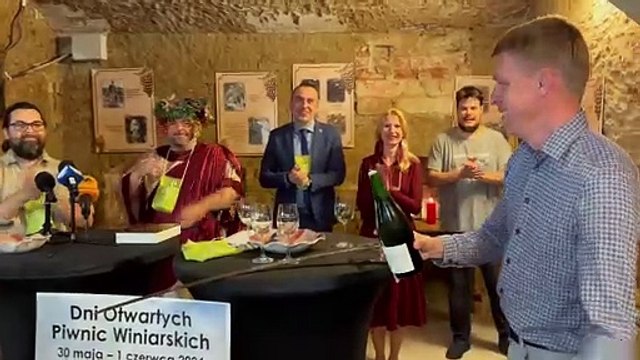 Gazeta Lubuska. Zielona Góra. Dni Otwartych Piwnic Winiarskich - konferencja prasowa.