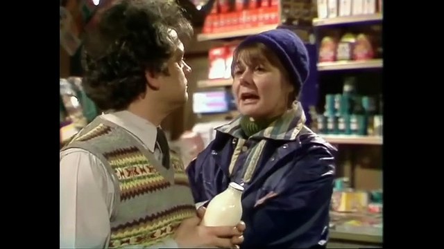 Open All Hours S02 E02 - The Reluctant Traveller