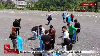 Zonguldak’ta üniversiteliler, sahilde 50 poşet çöp topladı