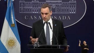 El Gobierno no retirará al embajador argentino en España