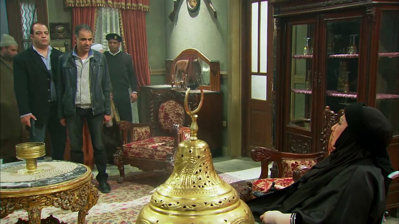 البيوت ليها حرمة يا حضرت الظابط 