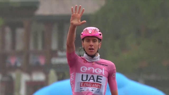 Cycling - Giro d'Italia 2024 - Tadej Pogacar easily wins Giro stage 16... in the rain !
