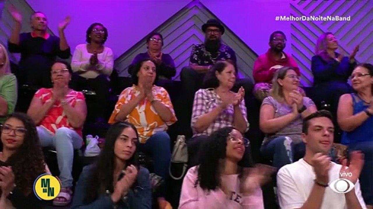 Bruno Rosa agita a galera com "Meu Fake Viu" no Melhor da Noite