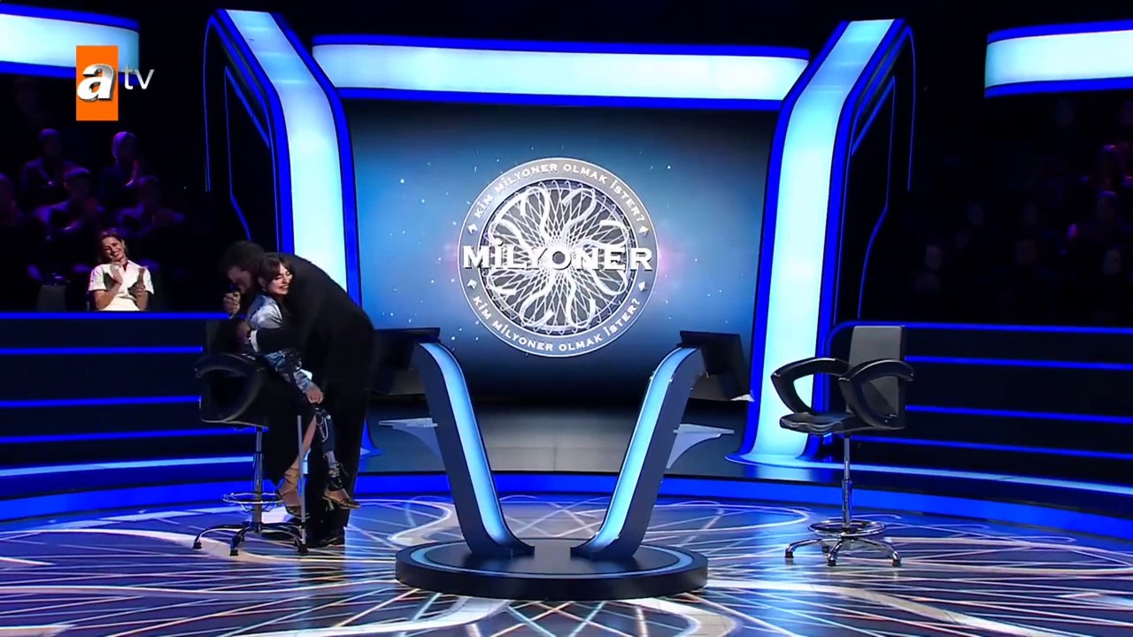 Acılar hala çok taze. Kim Milyoner Olmak İster? yarışmasına katılan, 6 Şubat depreminde sol bacağını ve ailesini kaybeden Aylin Karakuş’un anlattıkları izleyicileri ve Kenan İmirzalıoğlu’nu gözyaşına boğdu…