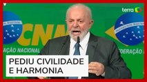 Lula pede 'civilidade' após vaias e aplausos em encontro com prefeitos: 'País precisa de harmonia'