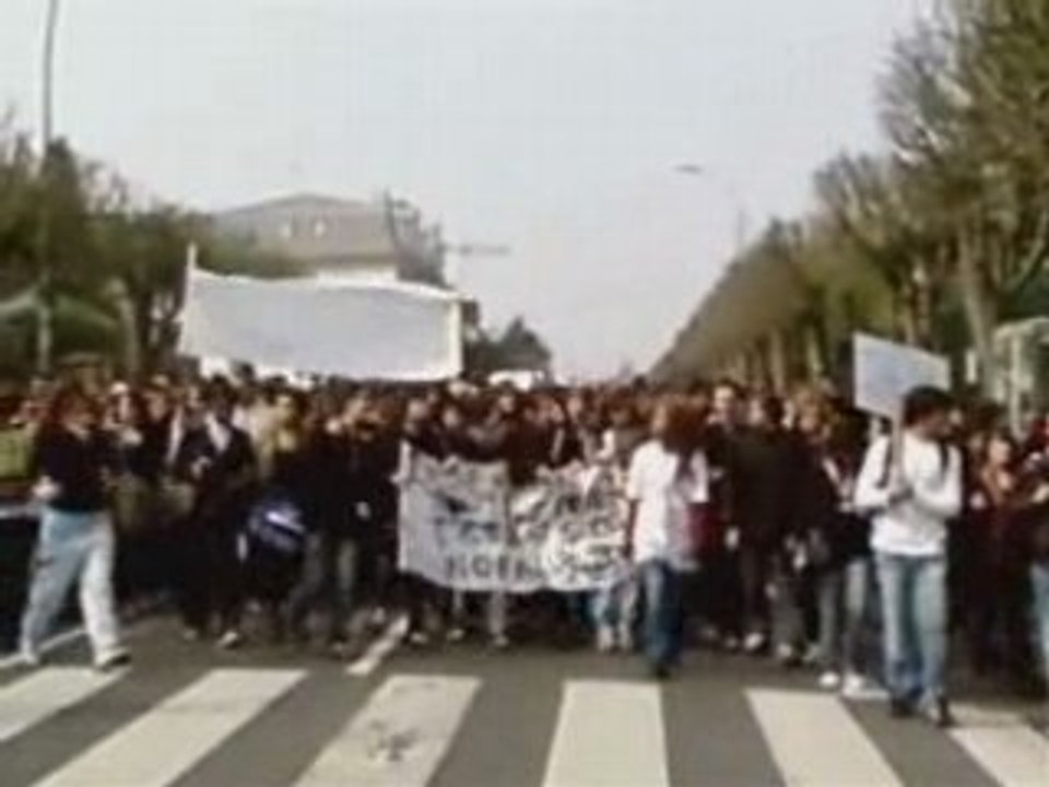 Manifestations anti réforme darcos