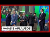 Lula recebe vaias e gritos de apoio em encontro com prefeitos em Brasília