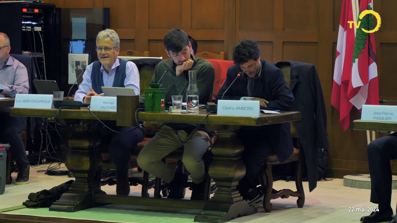 Sujet: Un nouveau président du conseil municipal