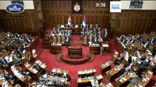 Polémica después de que el Parlamento serbio impulse un equivalente de la 'ley rusa'