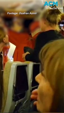 56 Australians on board ‘traumatic’ Singapore Airlines flight hit by heavy turbulence