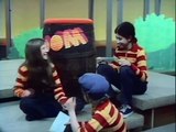 Zoom Season 4 Episode 13 - Guest  'Julio Farias' Circus Performer - Song 'Garbage' (1975)