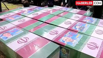 Tahran'da mahşeri kalabalık Reisi'yi uğurlamak için toplandı