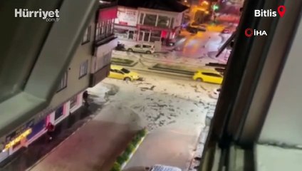 Bitlis'te sağanak ve dolu, hayatı olumsuz etkiledi