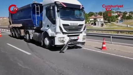 TIR'dan dökülen malzeme kazaya neden oldu: 11 yaralı