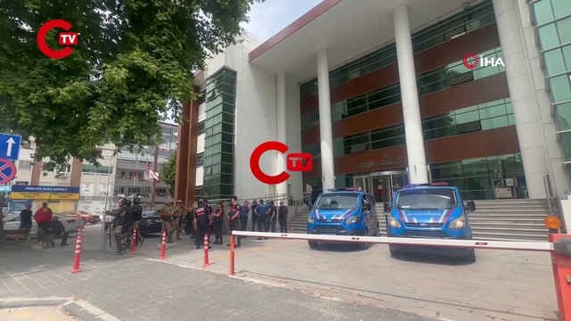Taksiciyi 20 kere bıçaklayıp gasp eden 19 yaşındaki saldırgan tutuklandı
