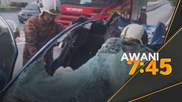 Tayar lori tercabut, lelaki dalam kereta tersepit