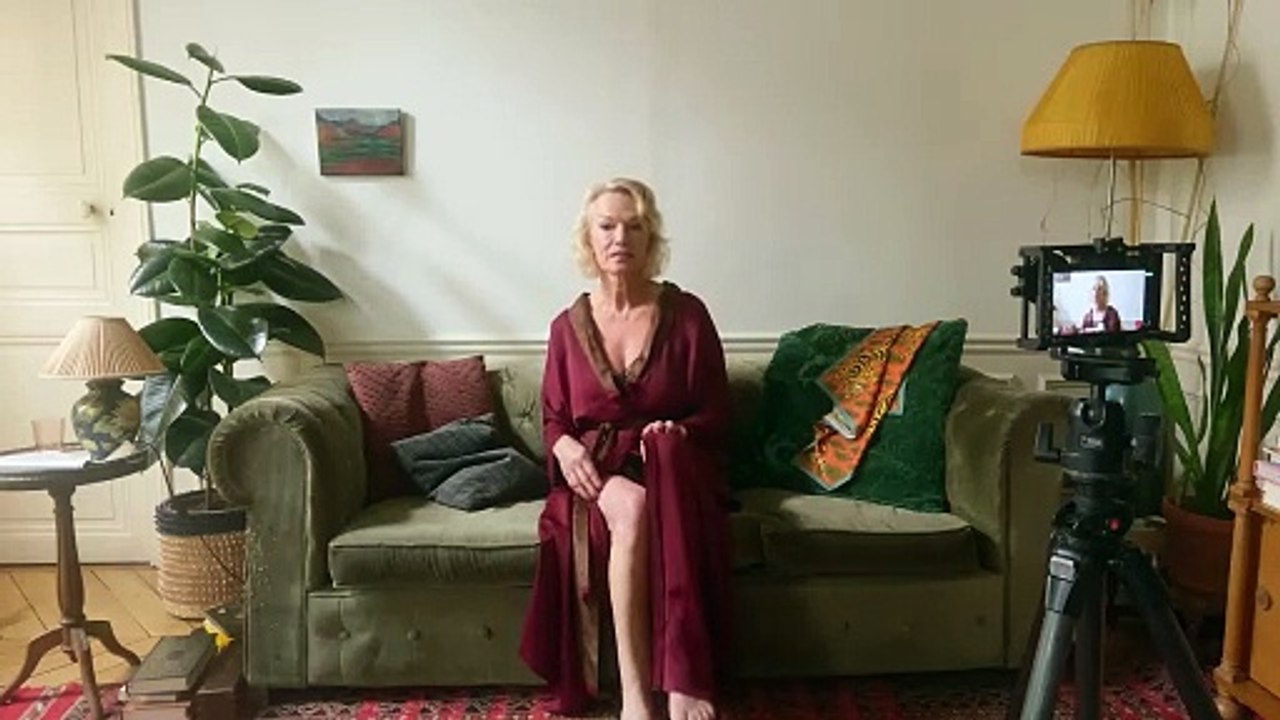 Une dernière fois Bande-annonce VF